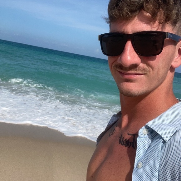 Meet your Posher, Jesse - Picture 1 of 1